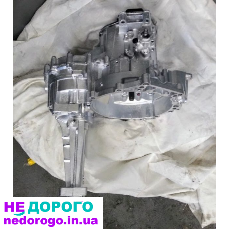 КПП Т4 Volkswagen T4 1,9-2,5, полувісь, рік випуску, об'єм двигуна паливо.