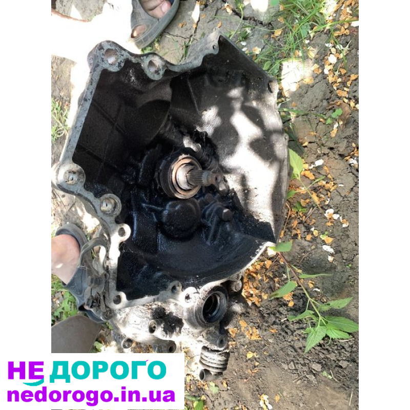 Механічна коробка передач Mazda 626 gc 1986 2.0 бензин.