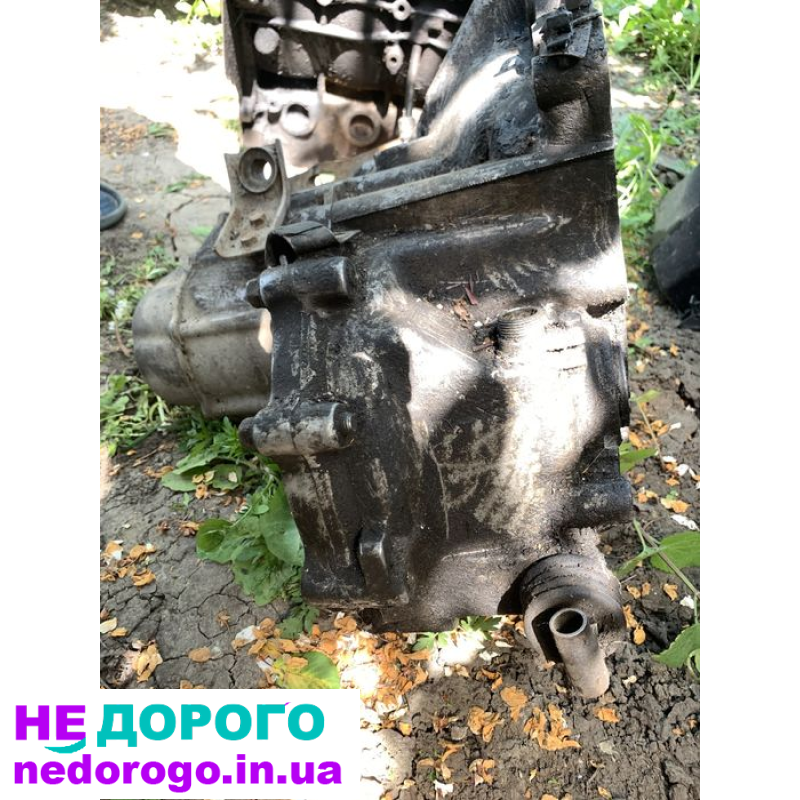 Механічна коробка передач Mazda 626 gc 1986 2.0 бензин.