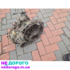 Механічна коробка передач 1.4-1.6 DUW для Volkswagen Golf 4 та Skoda Octavia Tour з об'ємом двигуна 1.6 літра.