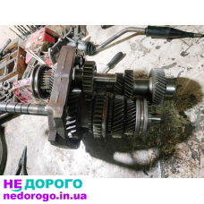 Механічна коробка передач на Toyota Hiace, 2.5 л дизель, 2015 р. в., модель J5S.