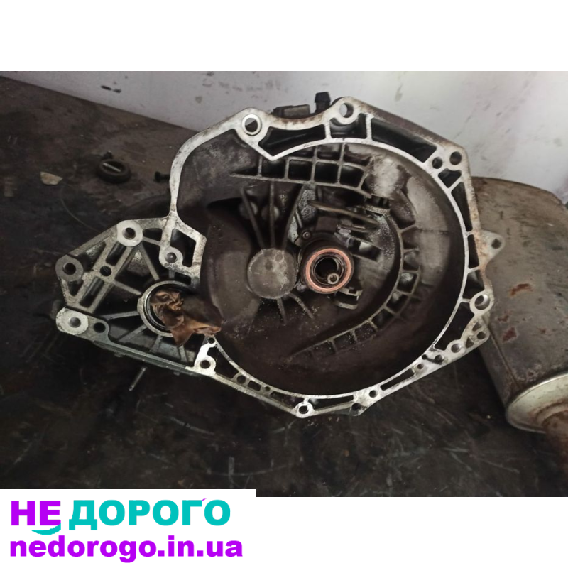 Механика коробка КПП тип JCS 5-ступка для Volkswagen Caddy 1.9TDi 2003