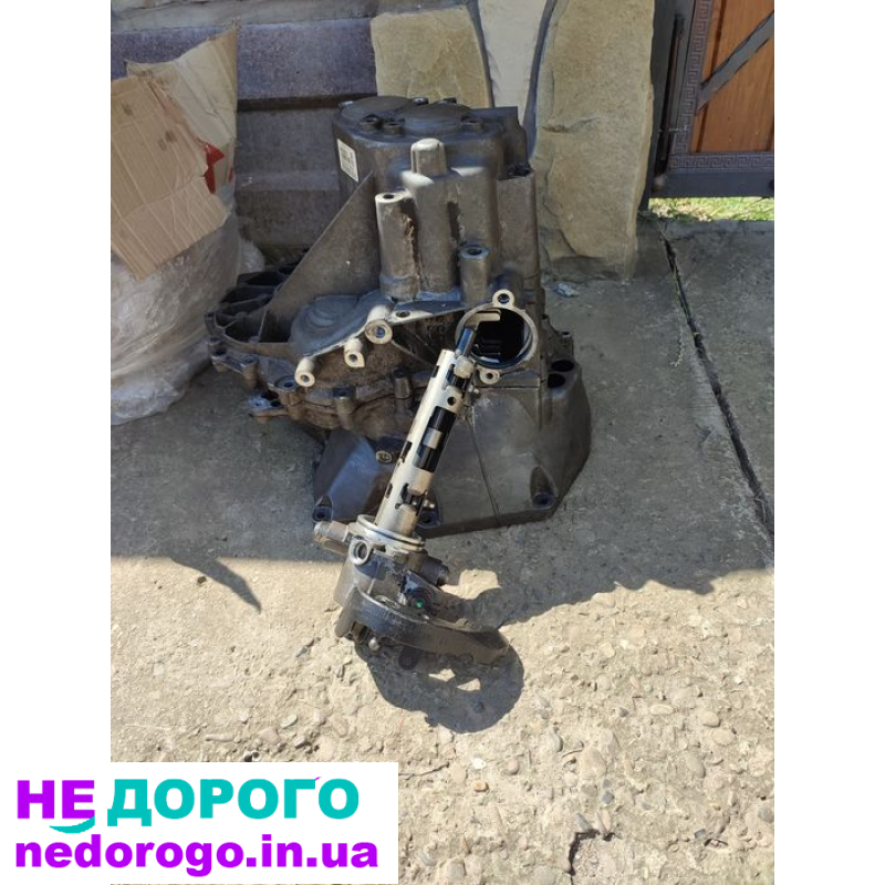 МКПП AV6R 7002 HF для Ford, Volvo, Peugeot, Mazda 1.6 tdci. 6 передач, випущено в 2007 році, підходить для дизельного двигуна.
