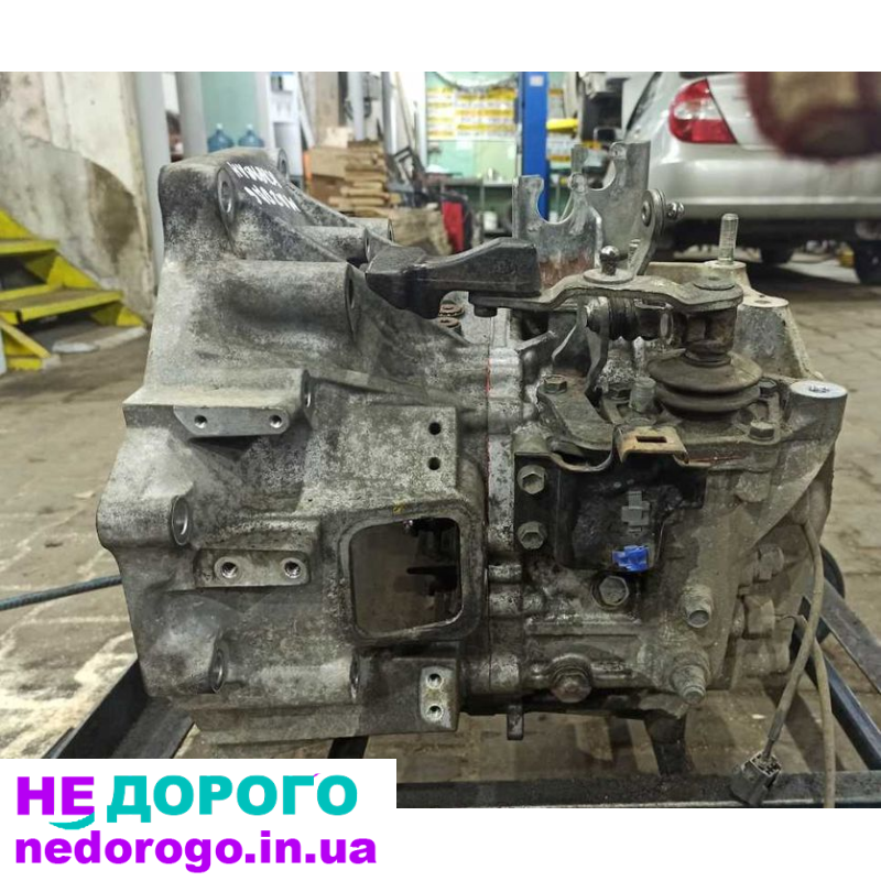 МКПП Mazda 6 GH MZR-CD 2.2 дизель. Головний вал, вилка зчеплення, шестерня 5-го передачі, паливний насос.