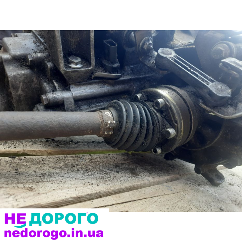 МКПП коробка передач 5-ступка VW Caddy Golf Bora Skoda AUDI 02K301107J