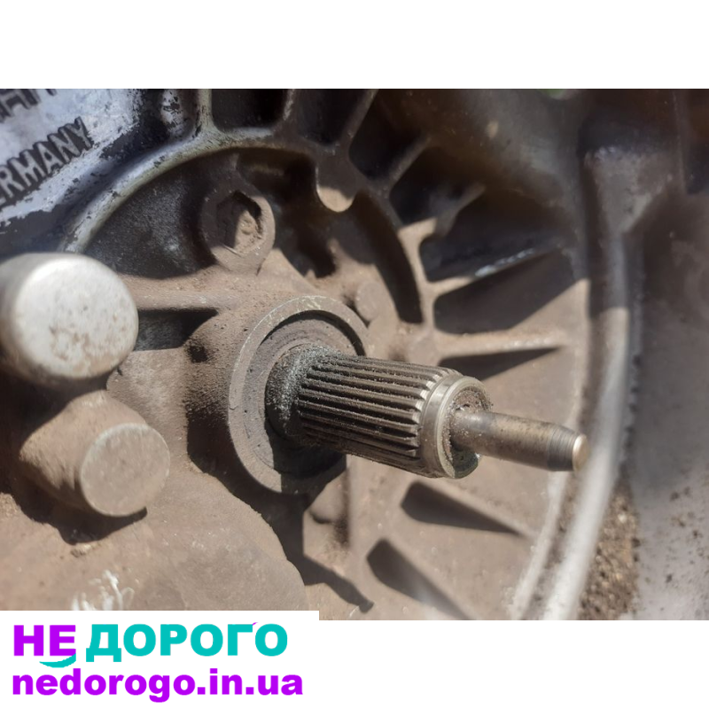 МКПП коробка передач 5-ступка VW Caddy Golf Bora Skoda AUDI 02K301107J