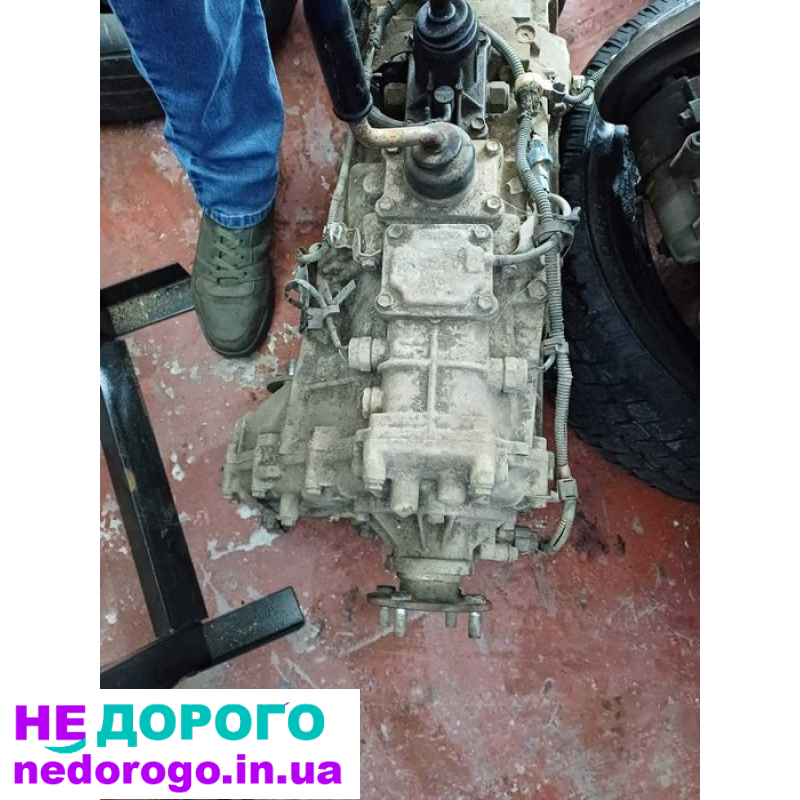 МКПП коробка роздатка Toyota HILUX тойота хайлюкс 09-2,5