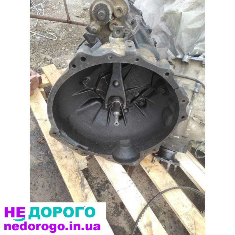 МКПП Nissan Patrol Y60 4.2D, 1997 рік, 4.2 л дизель.
