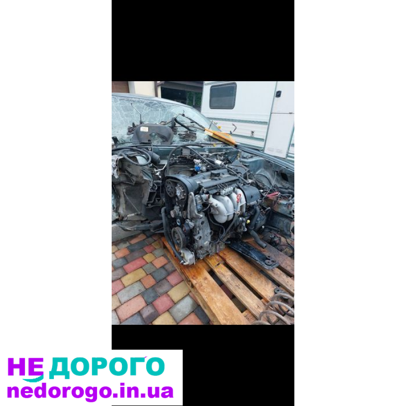 Двигун Мотор 2.0 бензин Вольво 2002 р.в.