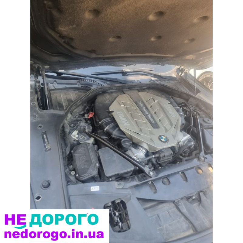 Двигун BMW N63B44, модель N63, випущений у 2010 році, об'єм 4.4 літра, бензиновий.