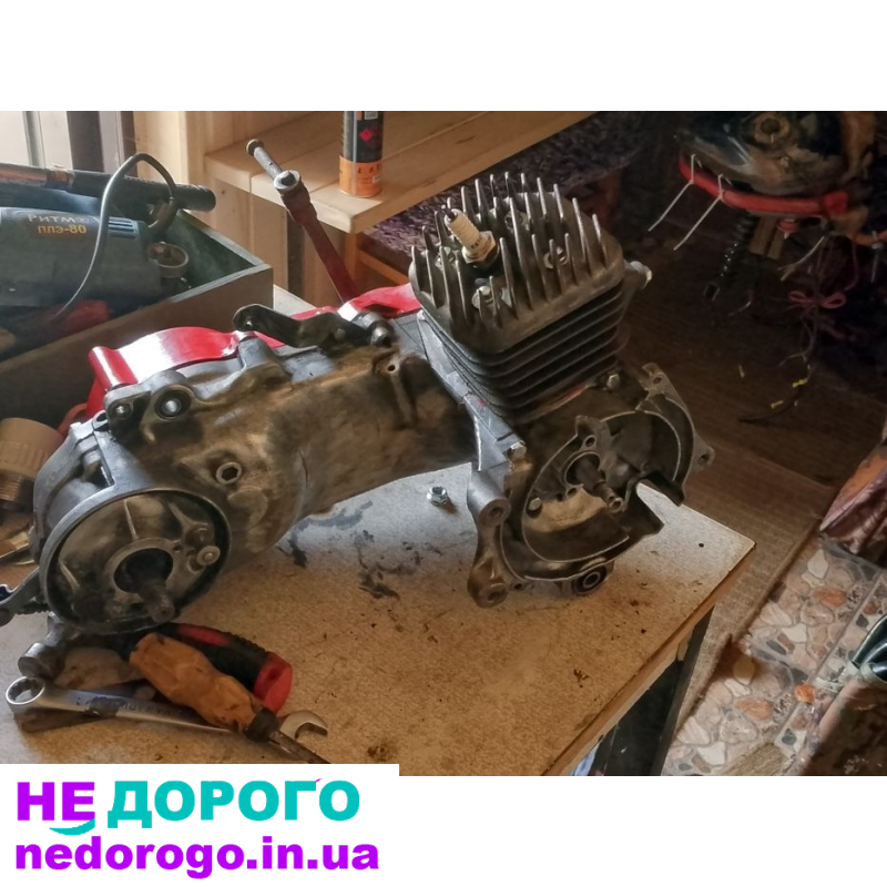 Двигун Honda Dio 27, чотиритактний, 24 куб.см, бензин, випущений в Україні.