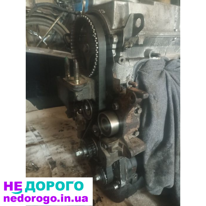 Двигун Mitsubishi 4G69, встановлений на моделях Galant, Grandis та Outlander, випущений у 2004 році. Об'єм двигуна - 2.4 літра, працює на бензині.
