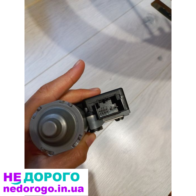 Моторчик панорами люка Skoda Octavia A7 5E9.959.591.B, 2016 рік, 1.4 л, бензин.