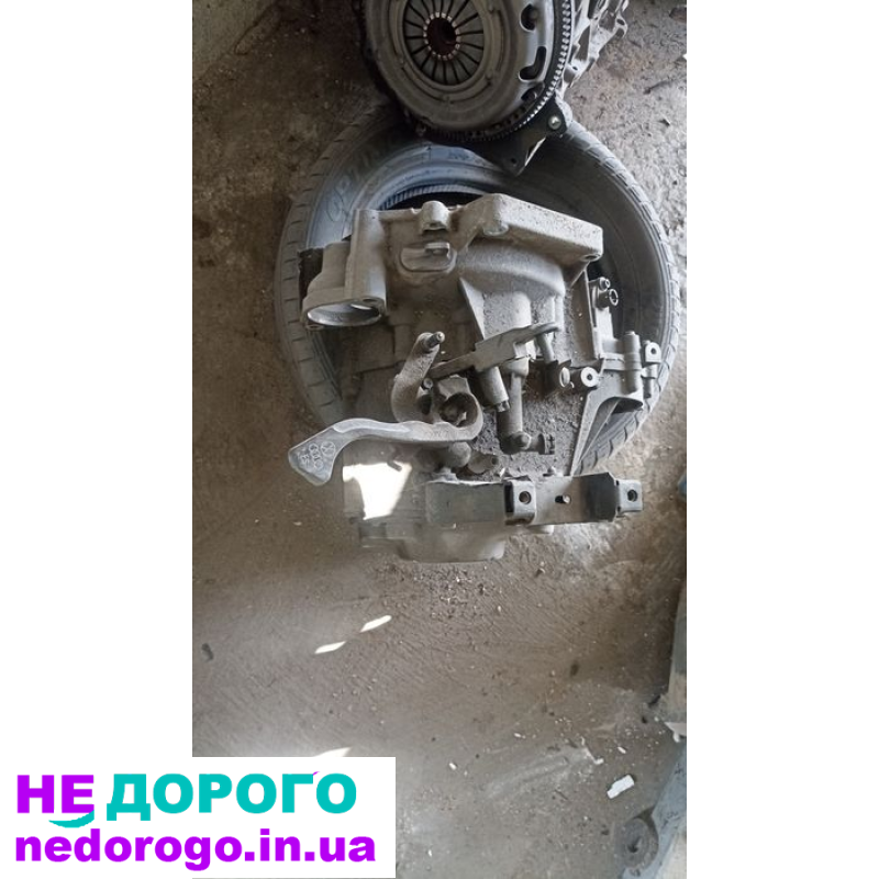 Двигун 1,6 бензин для Шкода Фабія Октавія, рік випуску - 2006, об'єм - 1600 см³.