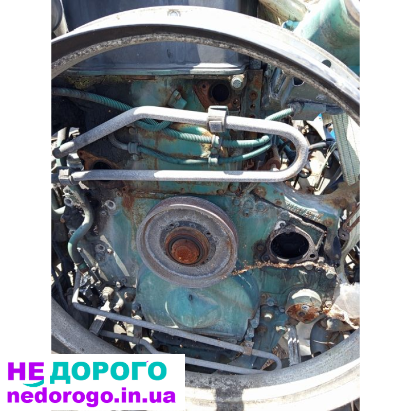 Двигун Volvo D12A, модель FH12, випущений у 2005 році, об'єм 12 літрів, працює на дизельному паливі.