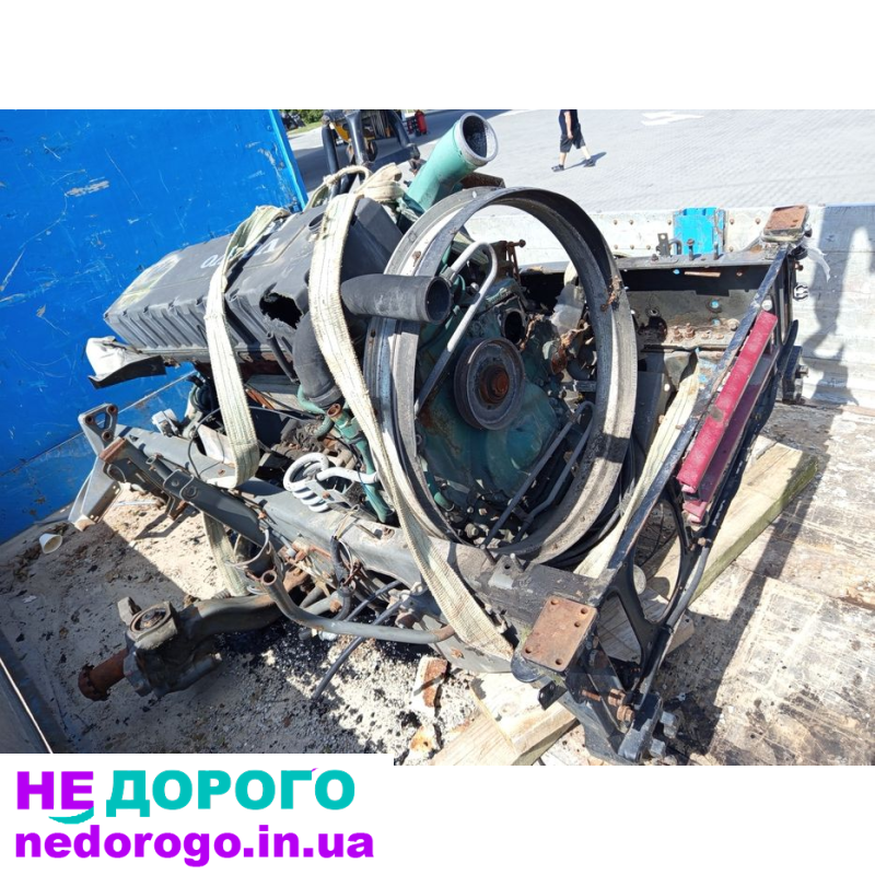 Двигун Volvo D12A, модель FH12, випущений у 2005 році, об'єм 12 літрів, працює на дизельному паливі.