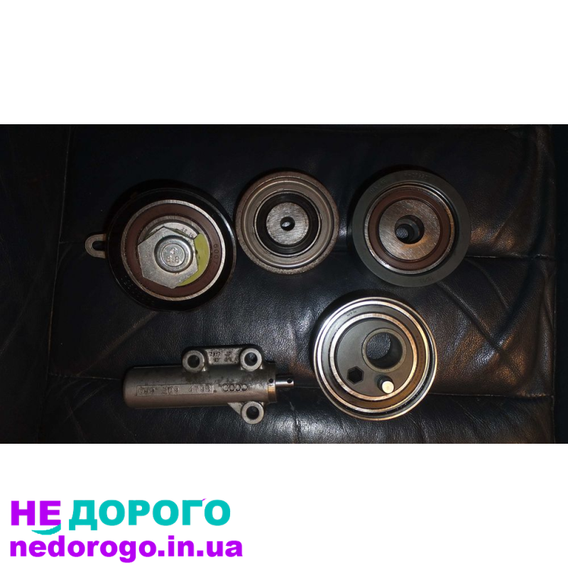 Поршні, клапани, ремені, фільтри, свічки для двигуна AUDI A6 (c5) 2.4 V6 1997-2005 2.4 л бензин.