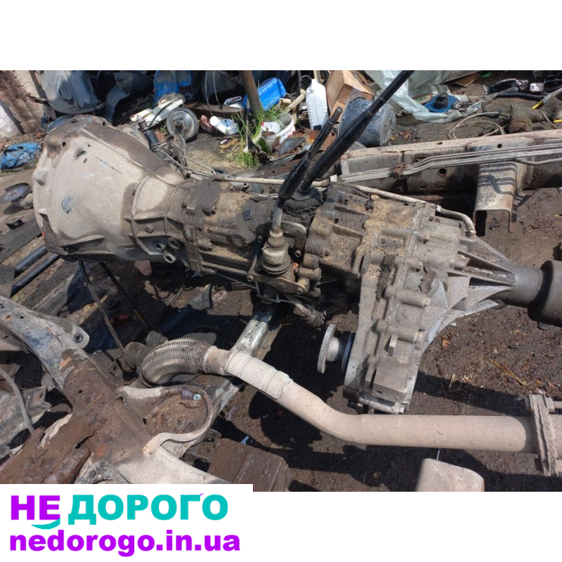 Міст Nissan Terrano 2 задній, коробка передач механічна, роздаткова коробка повнопривідна, ходова частина незалежна, двигун дизельний, об'єм 2.7 л.