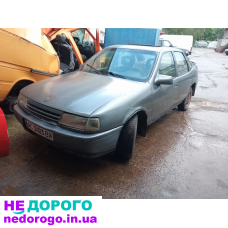 Фари Opel Vectra A, салон, скло, руль, колеса, двигун, коробка. Назва: Opel Vectra A, модель: 1990, об'єм: 1.6 л, паливо: бензин.