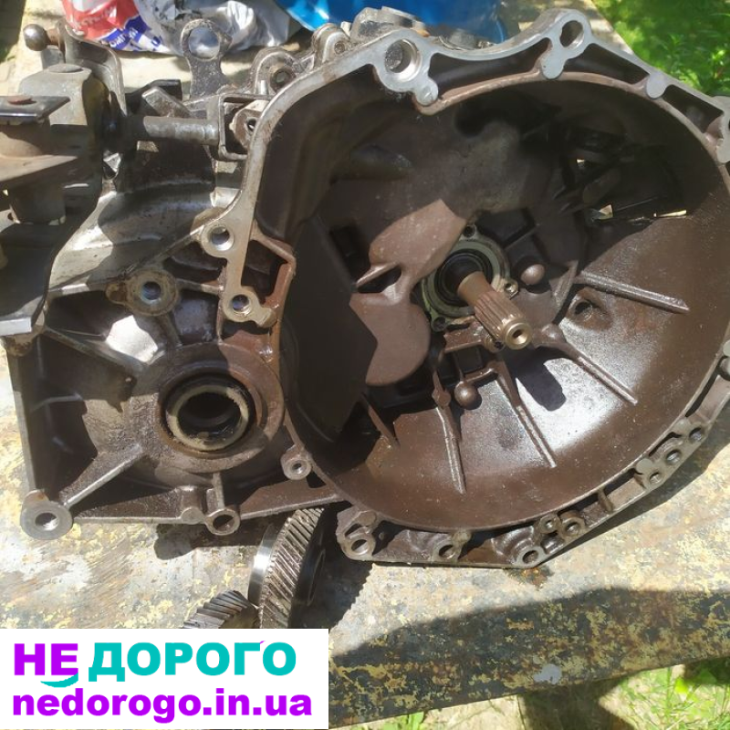 Опель Зафіра-А 2.2 дизель коробка передач (механічна)