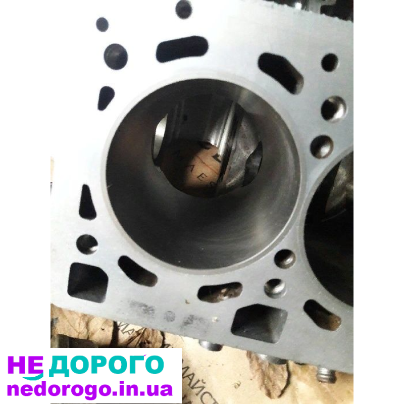 Двигун Audi BAR V8 2005, 4.2 л бензин.