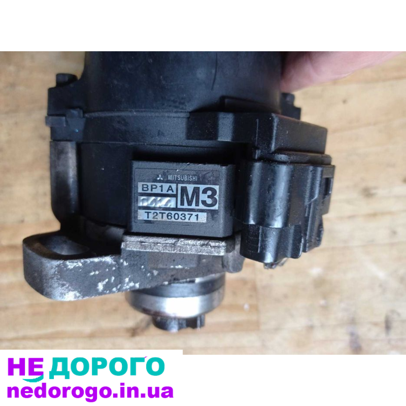 Двигун Nissan Qashqai, 2015, 1.6 л, бензин. Mazda 3, 2014, 2.0 л, дизель. Toyota Corolla, 2016, 1.8 л, гібрид.
