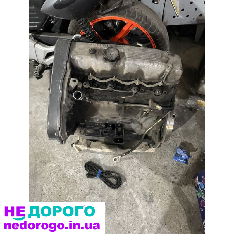 Головка двигуна Mitsubishi Pajero Sport 2.5 дизель, 2005 рік, об'єм 2.5 л.