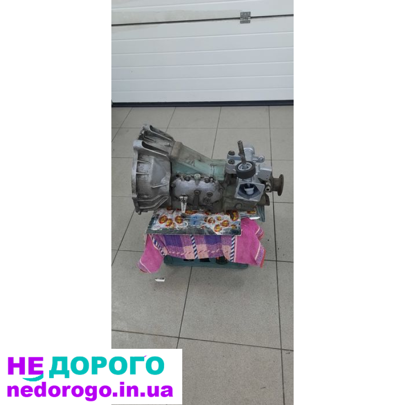 Коробка 113 для Mercedes T1, відмінний стан, українська мова, агрегат, модель, рік, об'єм двигуна, паливо.