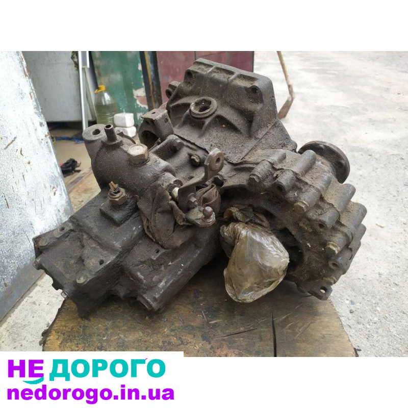 Коробка передач 4-х ступкова для Гольф 2, Джетта 2, рік випуску не вказано, об'єм двигуна не вказано, паливо - бензин.
