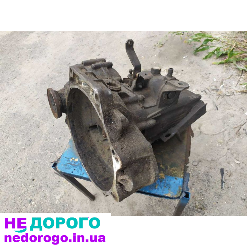 Коробка передач 4-х ступкова для Гольф 2, Джетта 2, рік випуску не вказано, об'єм двигуна не вказано, паливо - бензин.
