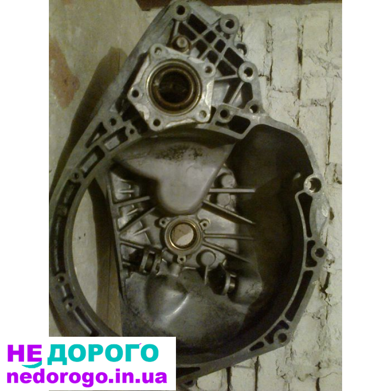Продам корпуса коробок передач F16 на Опель Дэу