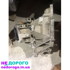 МКПП Renault Logan, 2015 рік, 1.6 л бензин. В хорошому стані, працює без нарікань.