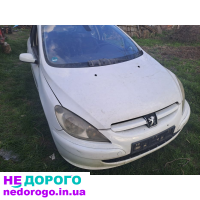 Продам пежо 307 1.6 бензин по запчастям  хетчбек  3 двери