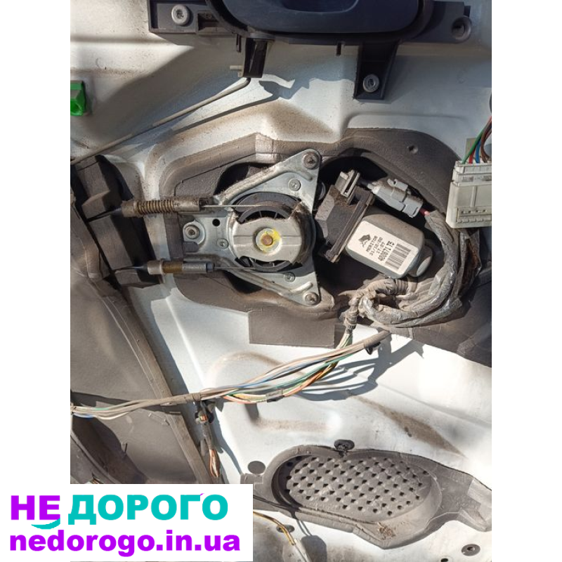 Продам по запчастинах пежо експерт