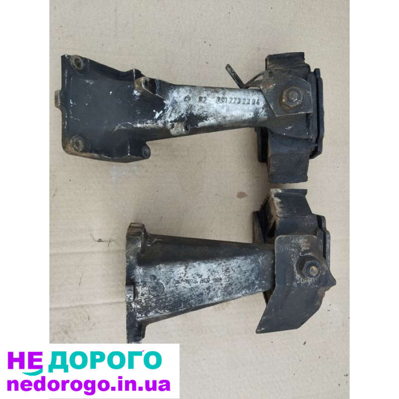 Колектор Mercedes 603, колінвал 603, фара Mercedes 126, двигун Mercedes 606, 3.0 D.