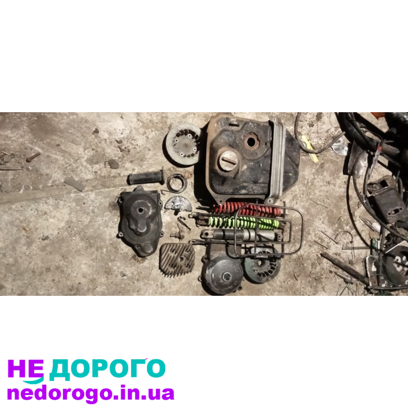 Запчастини на скутер Honda Dio 27: двигун AF27, 1992 р., 49 куб.см, бензин. Запчастини на скутер Honda Tact 24: двигун AF24, 1986 р., 49 куб.см, бензин.