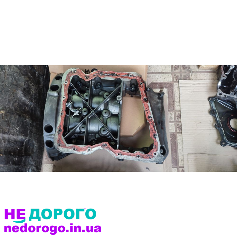 Двигун Opel Vivaro 2.0 дизель 2007 р. на запчастини.