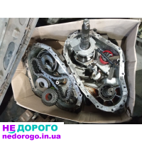 Розбір коробки Kia Sorento BL (2006-2009): двигун 2.5 л дизель, передня панель, бампер передній, фари, кришка багажника.