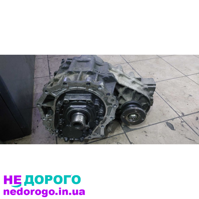 Раздаточна коробка Nissan 33103-G2340 для моделі X-Trail, випущена у 2018 році, з об'ємом двигуна 2.5 літра на бензині.