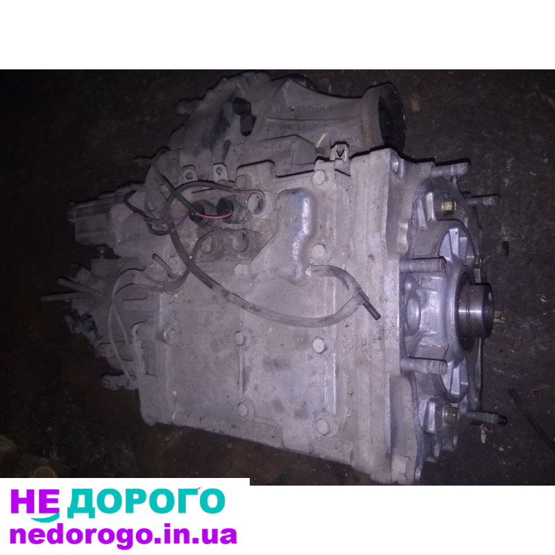 Раздаточная коробка Mitsubishi Pajero 06 MR953573, відповідає моделі Pajero 2006 року з об'ємом двигуна палива.