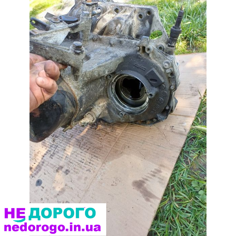 Renault Kangoo 1.4 v8 мкпп кпп коробка передач