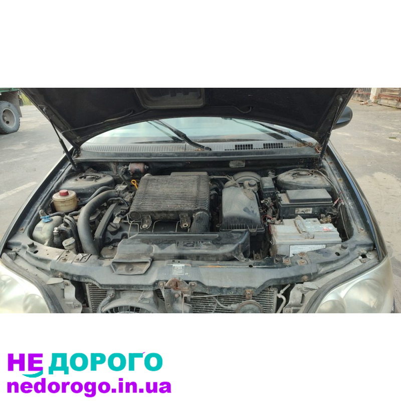 Двигун Kia Carnival, 2008 рік, 2.9 л дизель. Трансмісія автомат. Кузовний елемент правий передній крило.