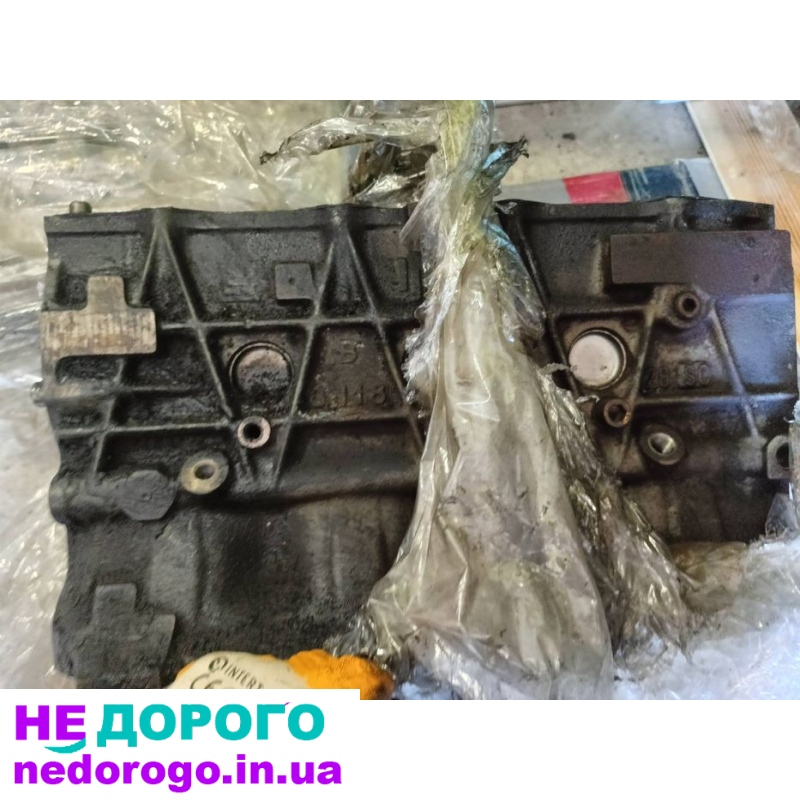 Розібраний мотор рено мастєр 2.5 д