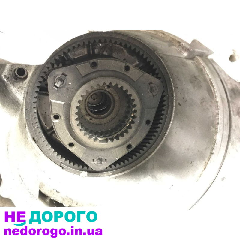 1. Назва агрегату: Роздавальна коробка
2. Модель: A1632800500
3. Рік випуску: Н/Д
4. Об'єм двигуна: Н/Д
5. Паливо: Н/Д