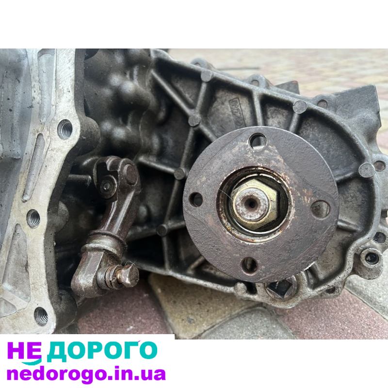 Полуось передня Nissan Terrano 2, 2002, 2.7 л дизель. Полуось задня Nissan Terrano 2, 2004, 3.0 л дизель.