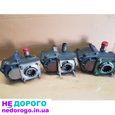 Роздатка ZF, модель 6S850, 2015 рік, об'єм двигуна 4.0 л, дизель. Редуктор PTO, КОМ, гідравліка в комплекті.