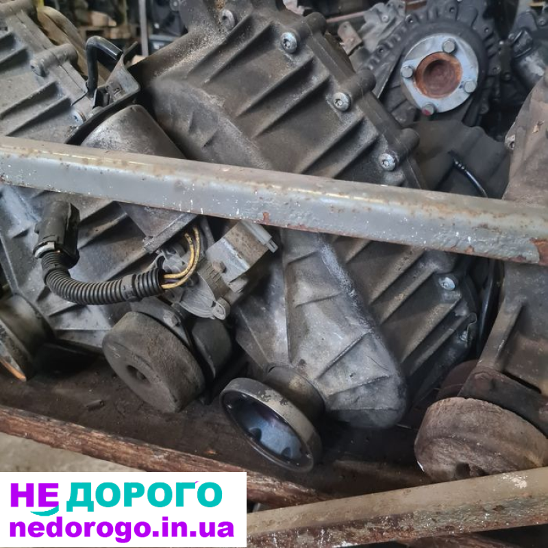 1. Роздатка Mercedes ML-163, 2001, 3.2 л бензин
2. Роздаточна коробка Mercedes ML-164, 2007, 3.5 л дизель
3. Мерседес МЛ-166, 2015, 3.0 л гібрид