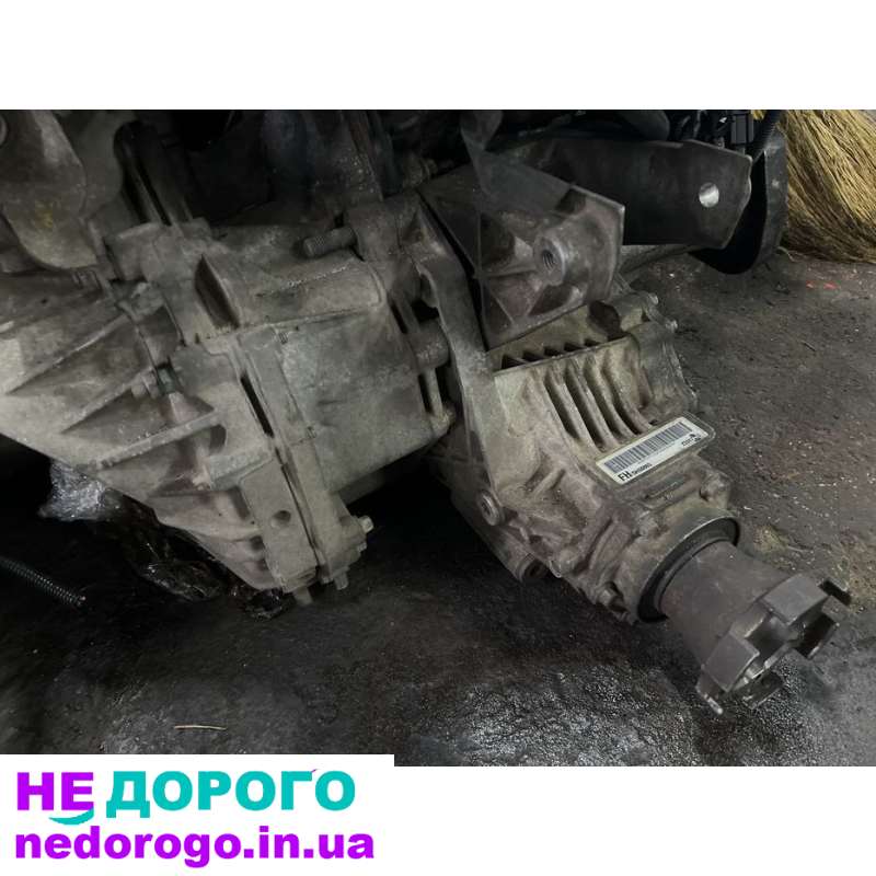 1. Двигун: 2.4 л, бензин, 2012 р.в.
2. Коробка передач: механічна
3. Модель: Captiva C-140
4. Виробник: Chevrolet
5. Країна виробництва: Україна