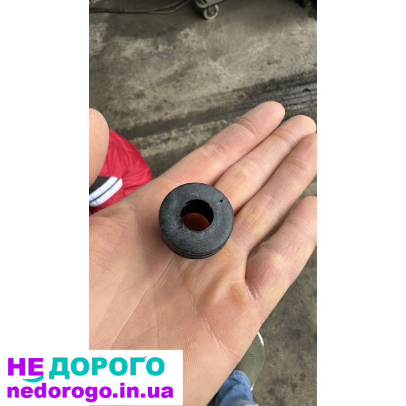 Сальник штока переключення коробки передач 1321128 для Ford,  об'єм двигуна 1.6 л, бензин, рік випуску невідомий.