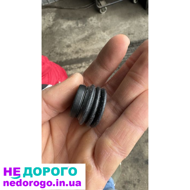 Сальник штока переключення коробки передач 1321128 для Ford,  об'єм двигуна 1.6 л, бензин, рік випуску невідомий.